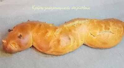 Γαλατερά και αυγοκούλουρα: τα πασχαλινά ψωμιά της Κρήτης