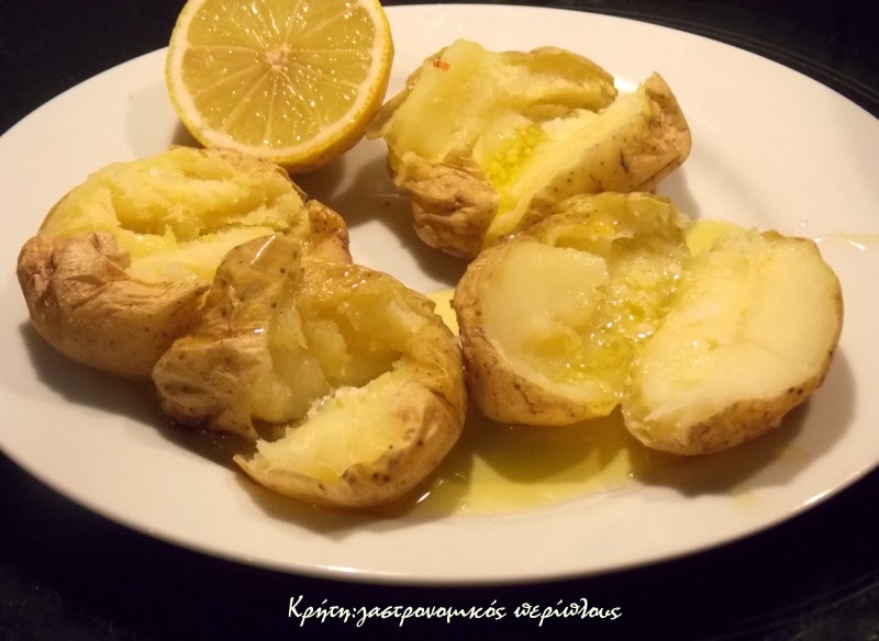 Εύκολος και υγιεινός πουρές πατάτας με ελαιόλαδο, στα γρήγορα! (VIDEO)