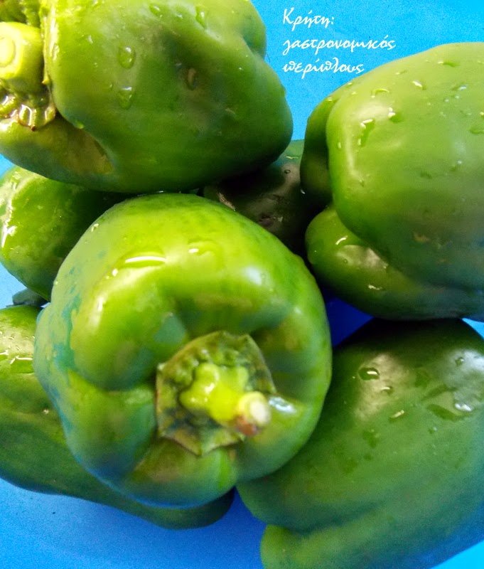 Πράσινες πιπεριές ξιδάτες