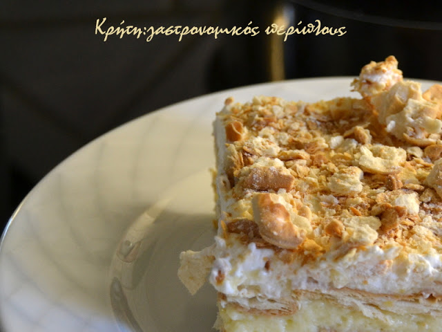 Γλυκό ψυγείου με κριμ κράκερς (cream crackers) και κρέμα άνθους αραβοσίτου