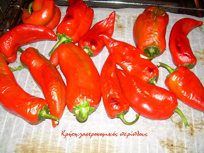 Κόκκινες πιπεριές ξιδάτες