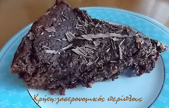 Νηστίσιμη υγρή σοκολατόπιτα ή νηστίσιμο κέικ σοκολάτας. Μία συνταγή με δύο εκδοχές!