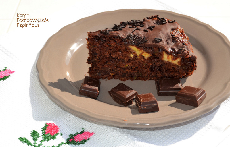 Σοκολατένιο κέικ κολοκυθιού (και σε παραλλαγή σοκολατόπιτας)