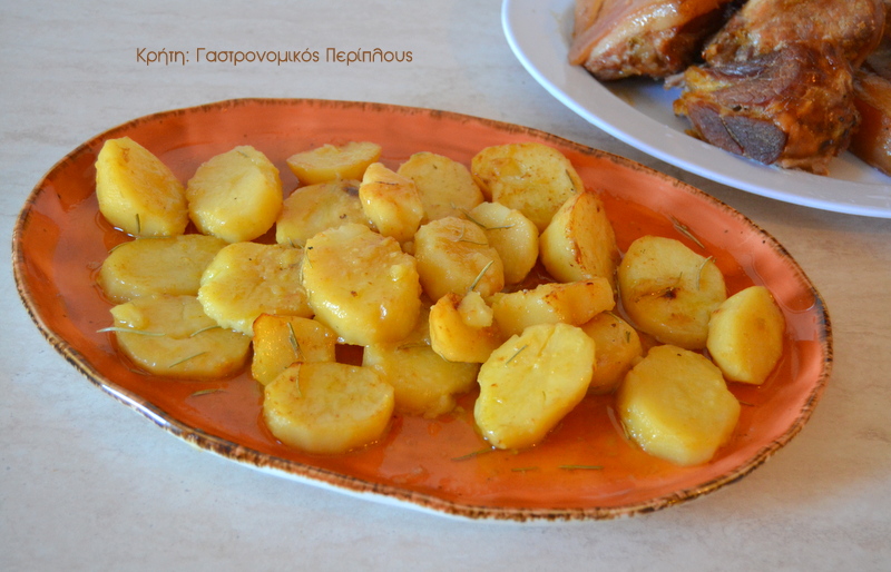 Πατάτες φούρνου σε χυμό εσπεριδοειδών
