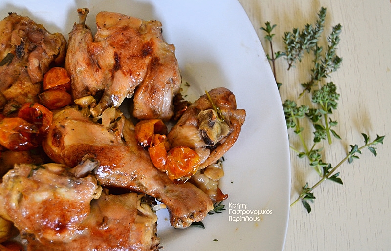 Αρωματικό κοτόπουλο με ντοματίνια στο φούρνο