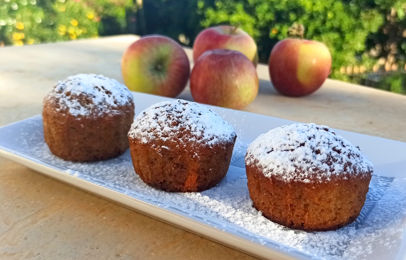 Muffins μήλου με ελαιόλαδο, χωρίς αυγά και βούτυρο